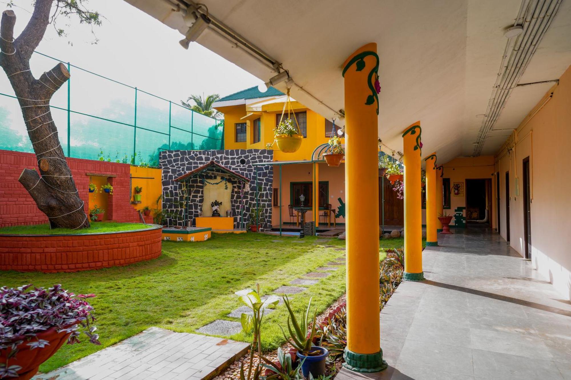 Hotel La Courtyard Pondicherry Exterior foto