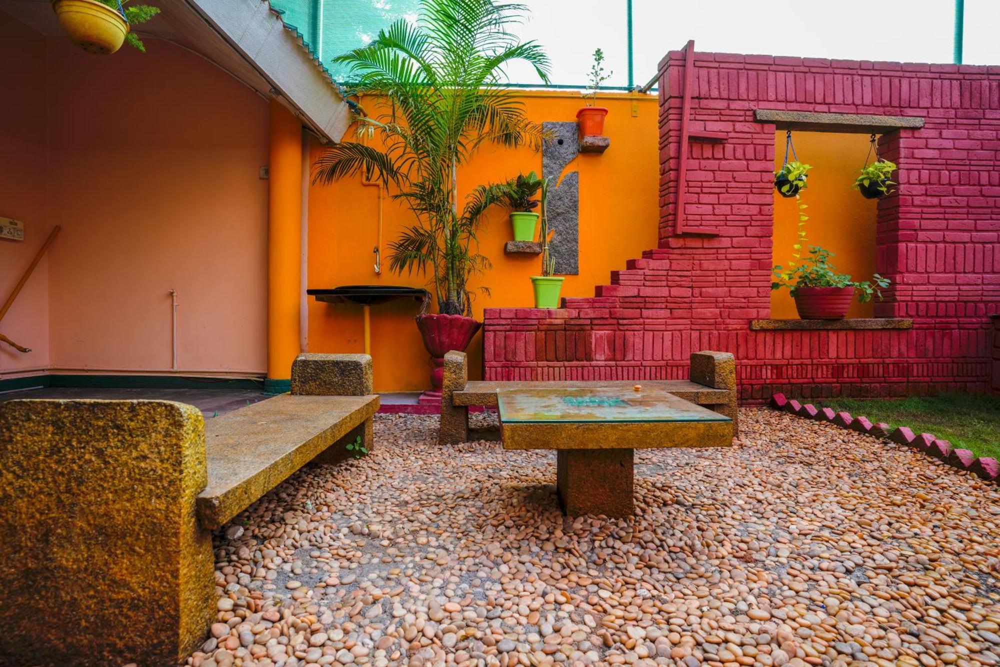 Hotel La Courtyard Pondicherry Exterior foto